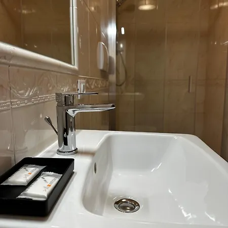 Готель Pfa 3*